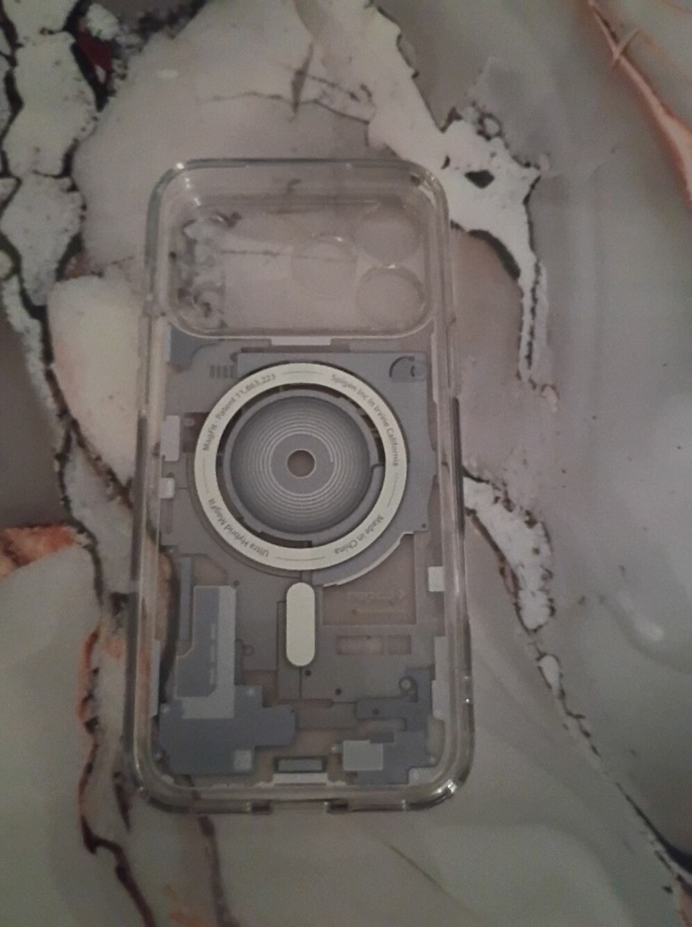 Spigen - Picture 2 of 3
